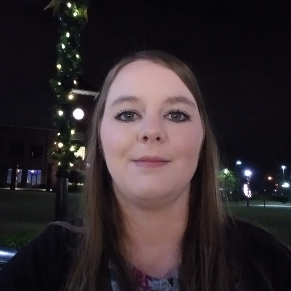 Meet your Posher, Holly